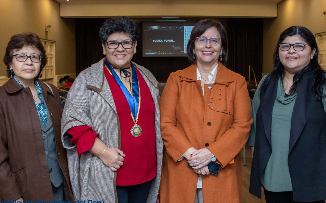 Decana del CDR-I Lima y Callao participó en III Jornada Internacional "Salud Mental del Adolescente"